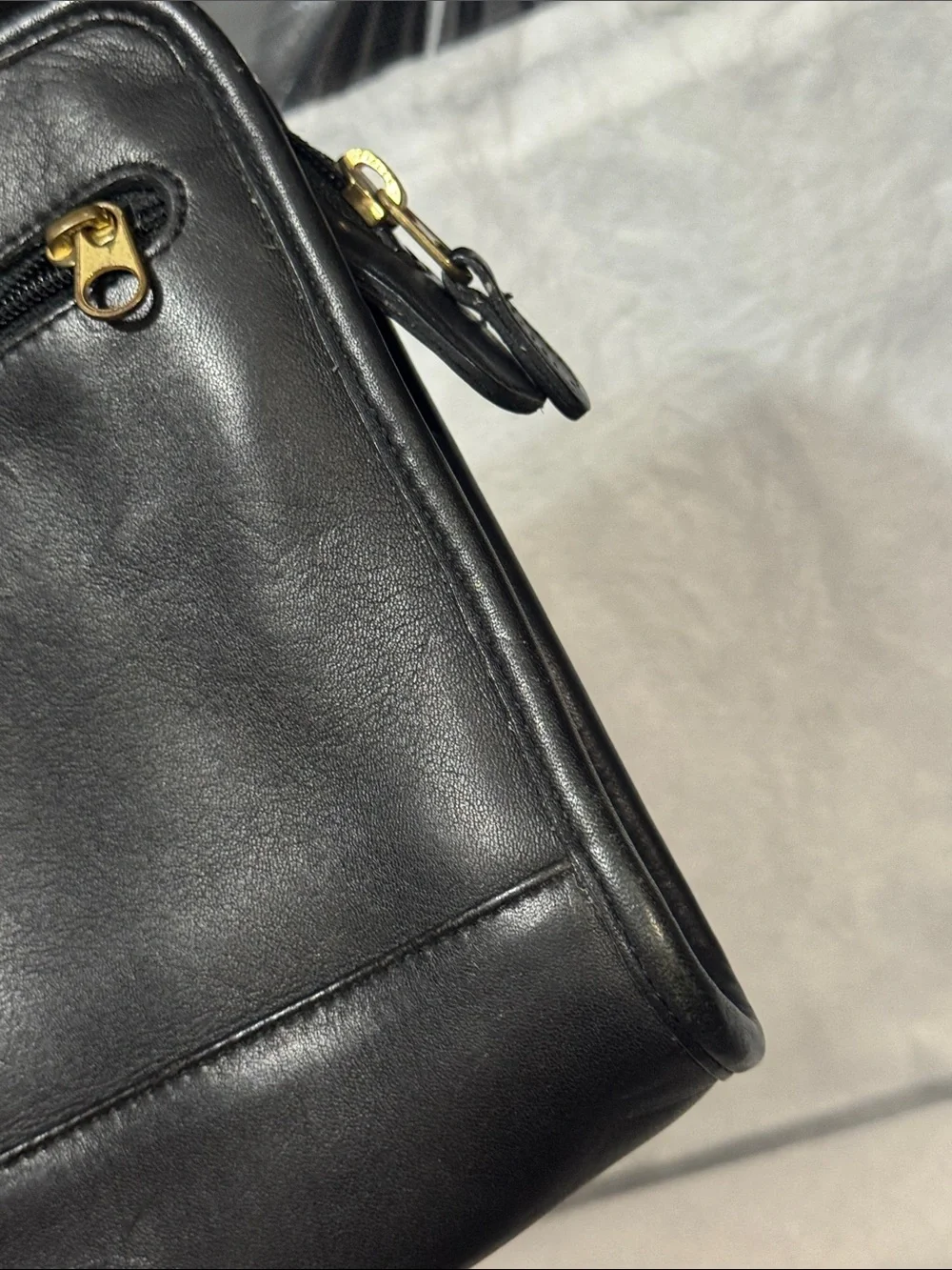 Coach vintage international clutch